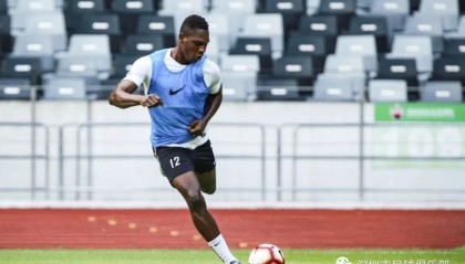  里尔主场顽强逼平领头羊展现黑马本色