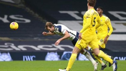  亚特兰大定位球战术奏效头球接力破门擒卡利亚里