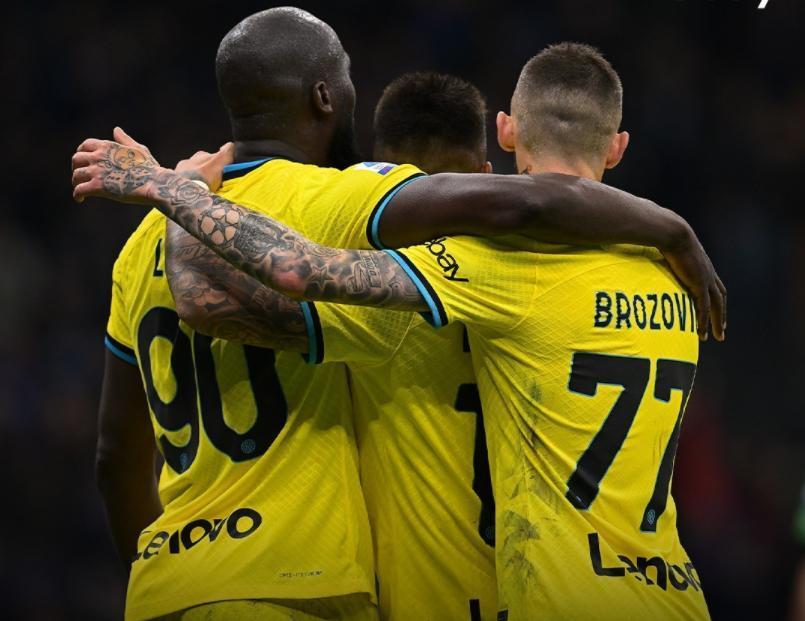  萨索洛主场顽强逼平国米，蓝黑军团遭遇联赛两连平