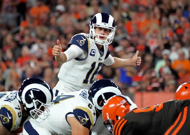  勒沃库森锋线火力全开，客场狂胜延续不败金身